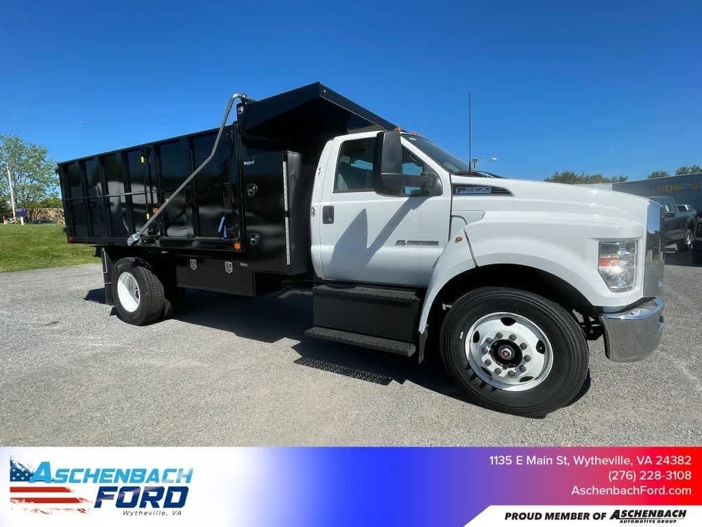 2024 Ford F-650 Straight Frame 