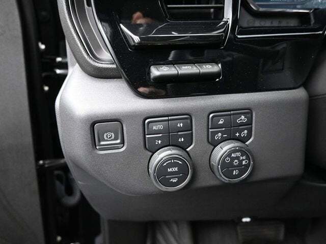 2023 Chevrolet Silverado 1500 4WD Crew Cab Short Bed ZR2
