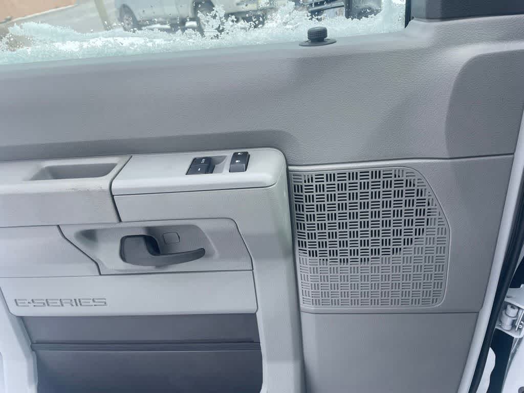 2024 Ford E-450 Cutaway 