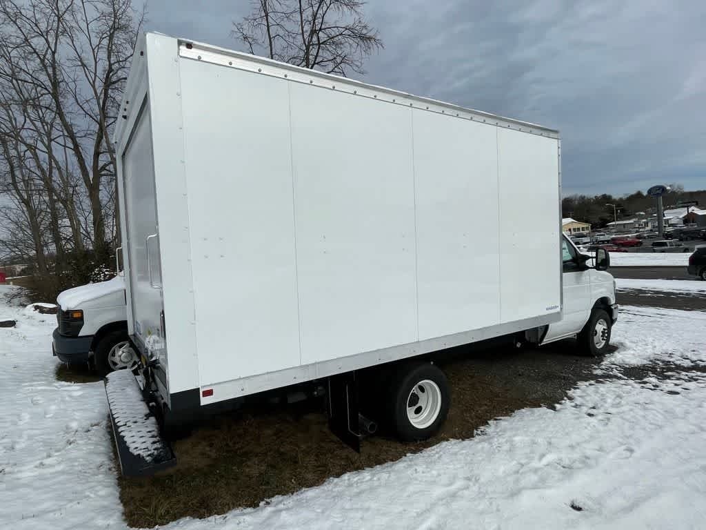 2024 Ford E-450 Cutaway 