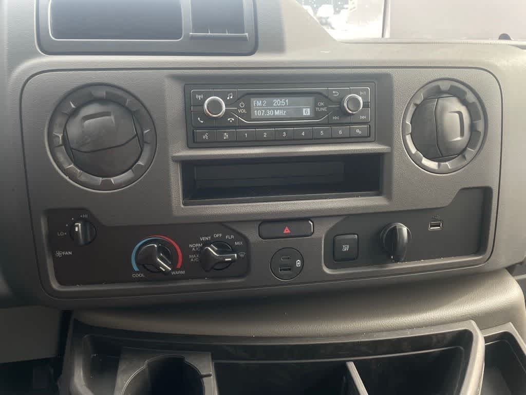 2024 Ford E-450 Cutaway 