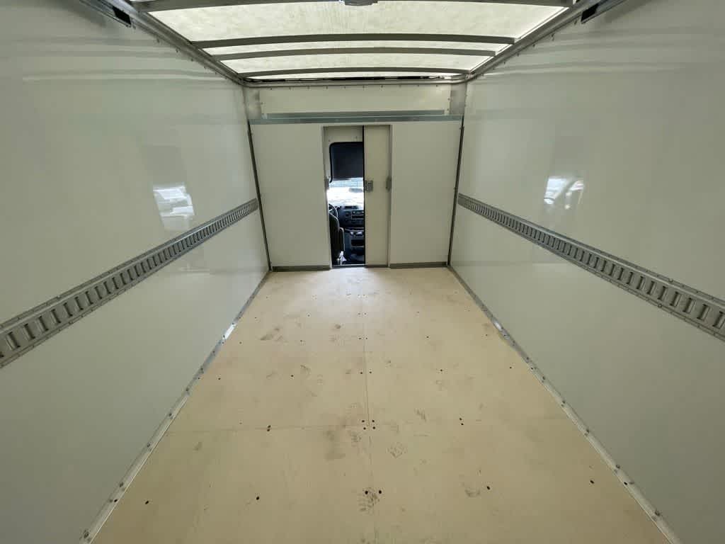 2024 Ford E-450 Cutaway 