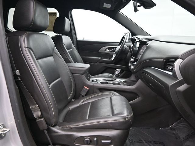 2022 Chevrolet Traverse AWD LT Leather