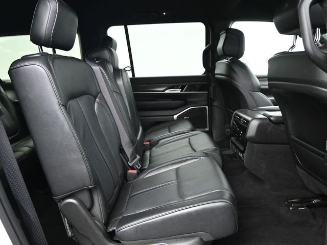 2023 Jeep Wagoneer L Series III 4x2