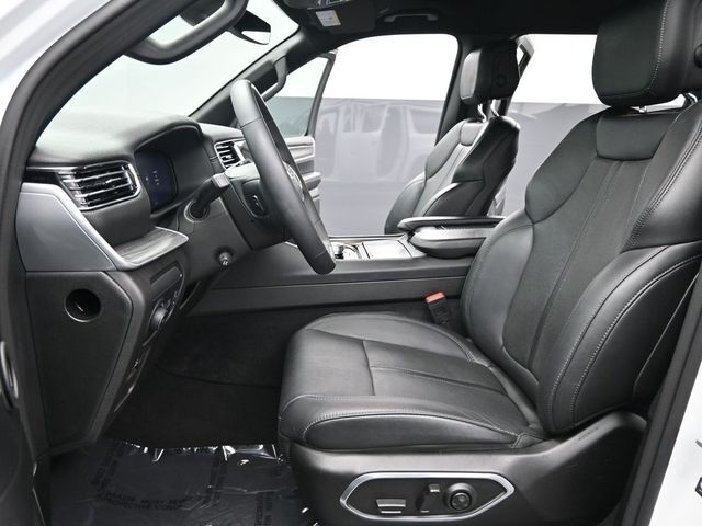 2023 Jeep Wagoneer L Series III 4x2