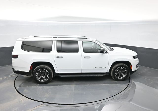 2023 Jeep Wagoneer L Series III 4x2