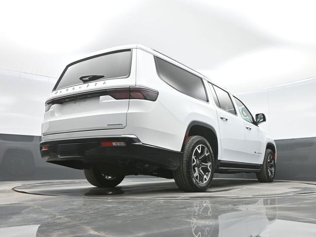 2023 Jeep Wagoneer L Series III 4x2