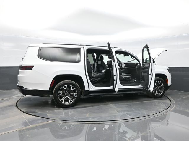 2023 Jeep Wagoneer L Series III 4x2