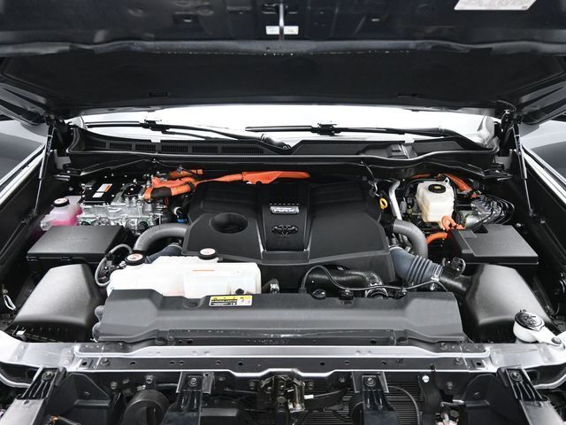 2024 Toyota Sequoia SR5