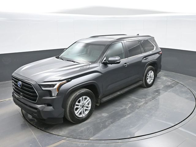 2024 Toyota Sequoia SR5