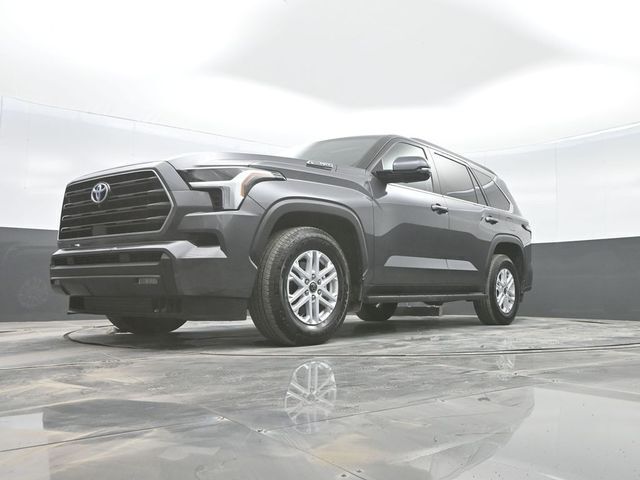 2024 Toyota Sequoia SR5