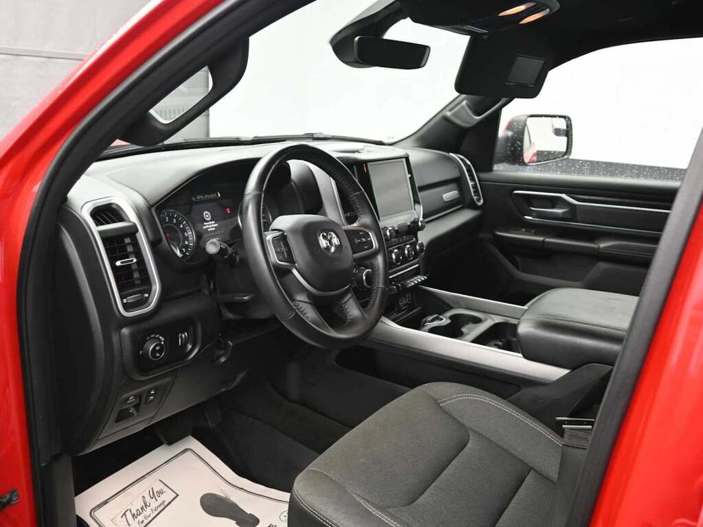 2022 Ram 1500 Big Horn Crew Cab 4x4 5'7" Box