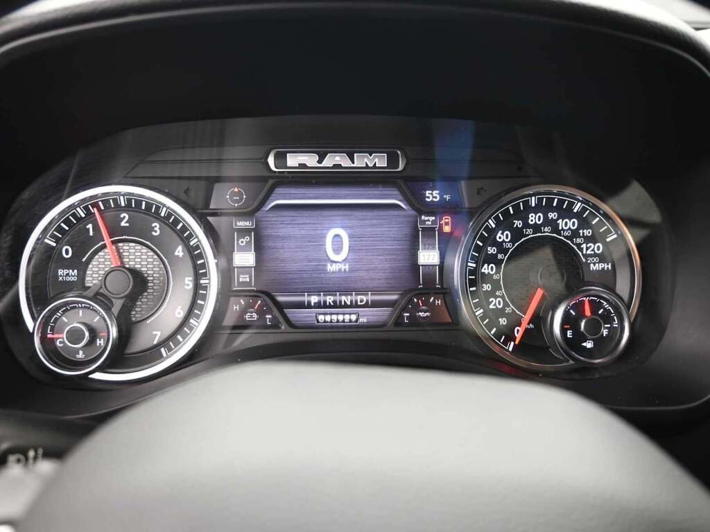 2022 Ram 1500 Big Horn Crew Cab 4x4 5'7" Box