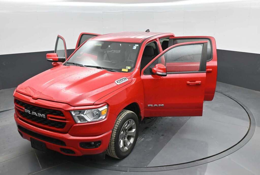 2022 Ram 1500 Big Horn Crew Cab 4x4 5'7" Box