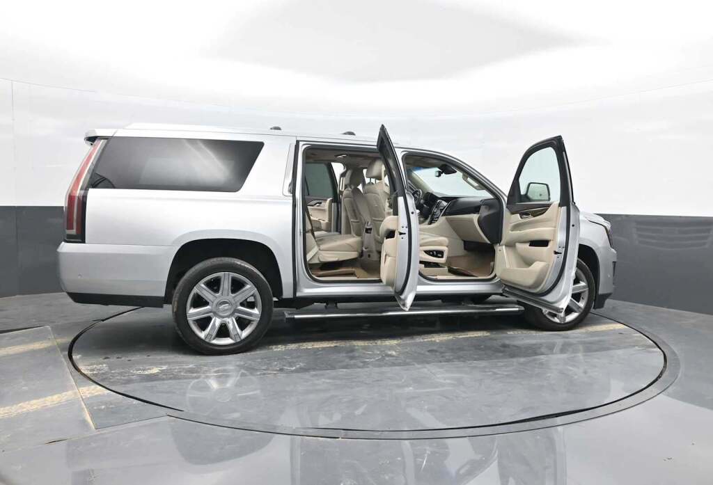 2018 Cadillac Escalade ESV Premium Luxury