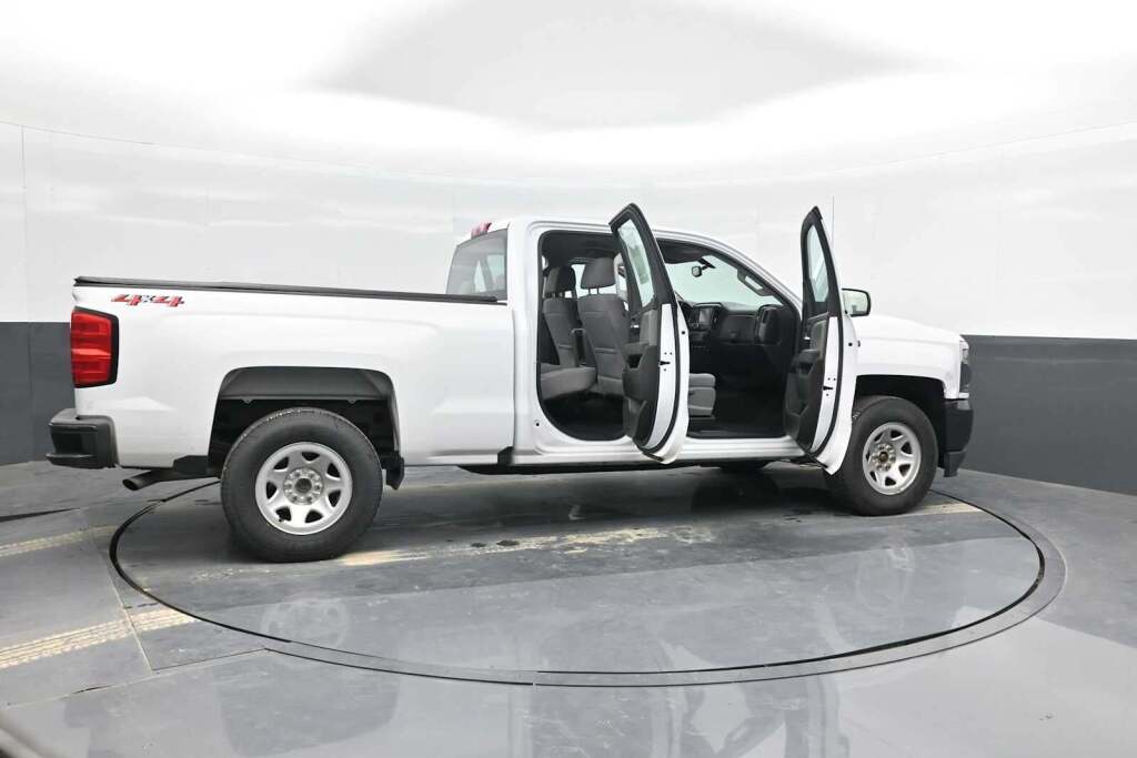 2018 Chevrolet Silverado 1500 WT