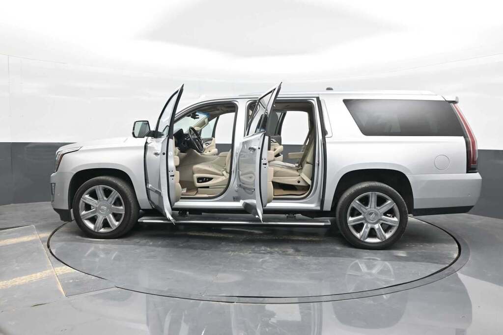 2018 Cadillac Escalade ESV Premium Luxury