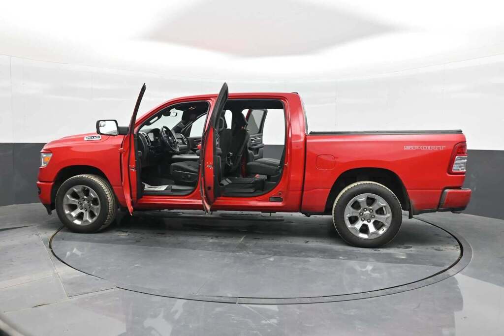 2022 Ram 1500 Big Horn Crew Cab 4x4 5'7" Box
