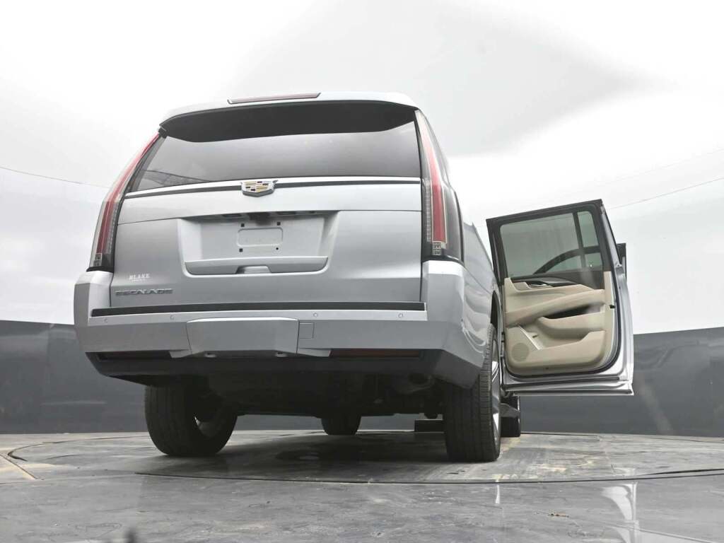 2018 Cadillac Escalade ESV Premium Luxury
