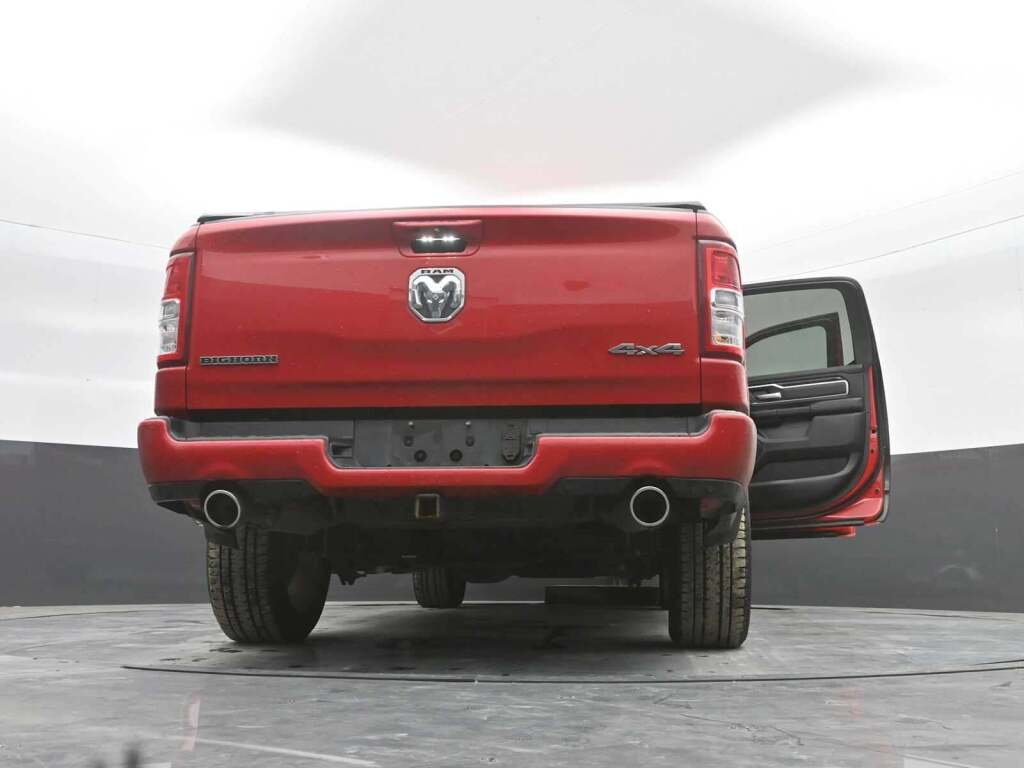 2022 Ram 1500 Big Horn Crew Cab 4x4 5'7" Box