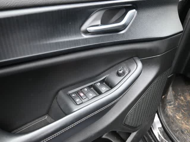 2023 Jeep Grand Cherokee L Laredo 4x4