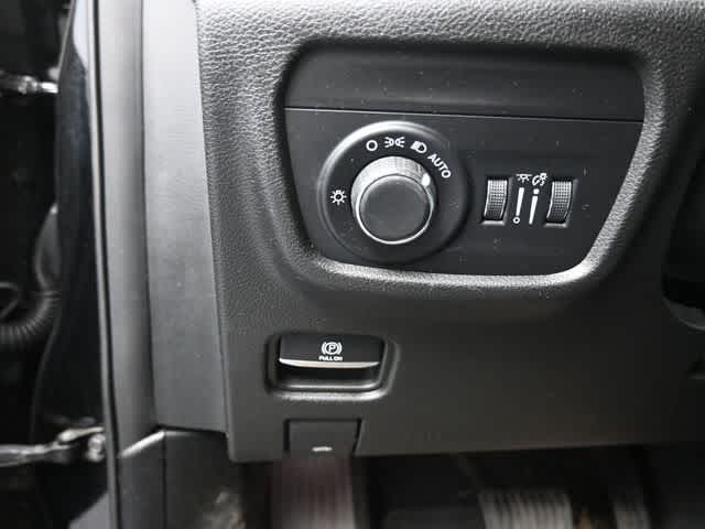 2023 Jeep Grand Cherokee L Laredo 4x4