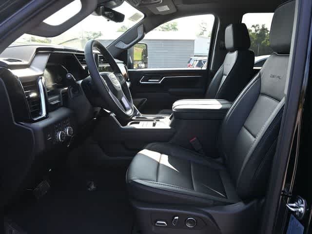 2025 GMC Sierra 2500HD 4WD Crew Cab Standard Bed Denali
