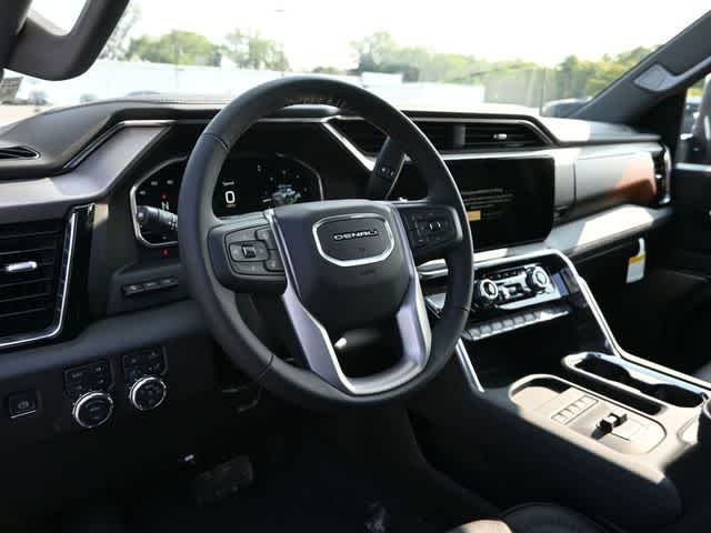 2025 GMC Sierra 2500HD 4WD Crew Cab Standard Bed Denali