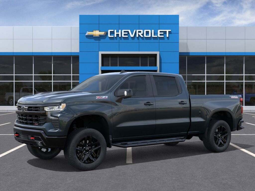 2026 Chevrolet Silverado 1500 4WD Crew Cab Standard Bed LT Trail Boss