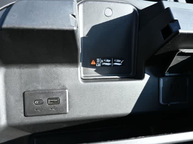 2025 GMC Sierra 2500HD 4WD Crew Cab Standard Bed Denali