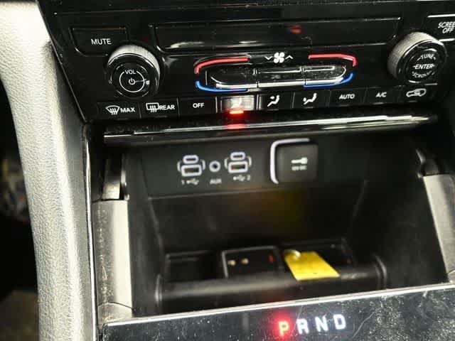 2023 Jeep Grand Cherokee L Laredo 4x4