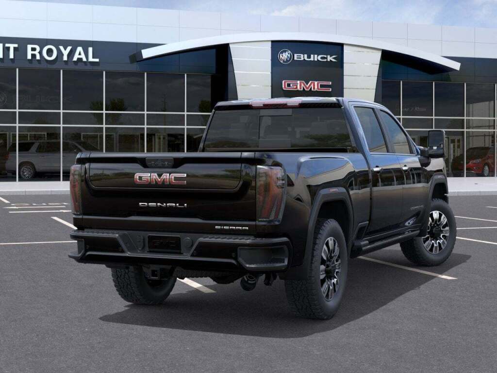 2025 GMC Sierra 2500HD 4WD Crew Cab Standard Bed Denali