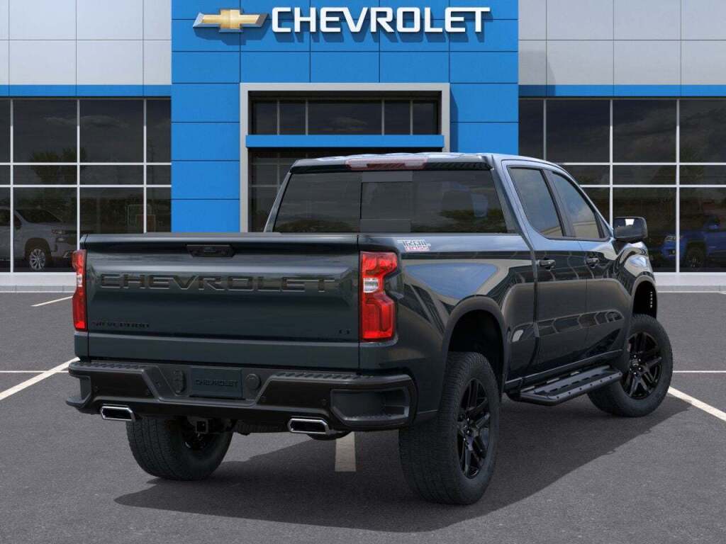 2026 Chevrolet Silverado 1500 4WD Crew Cab Standard Bed LT Trail Boss