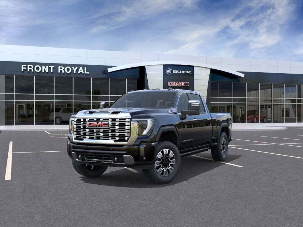 2025 GMC Sierra 2500HD 4WD Crew Cab Standard Bed Denali