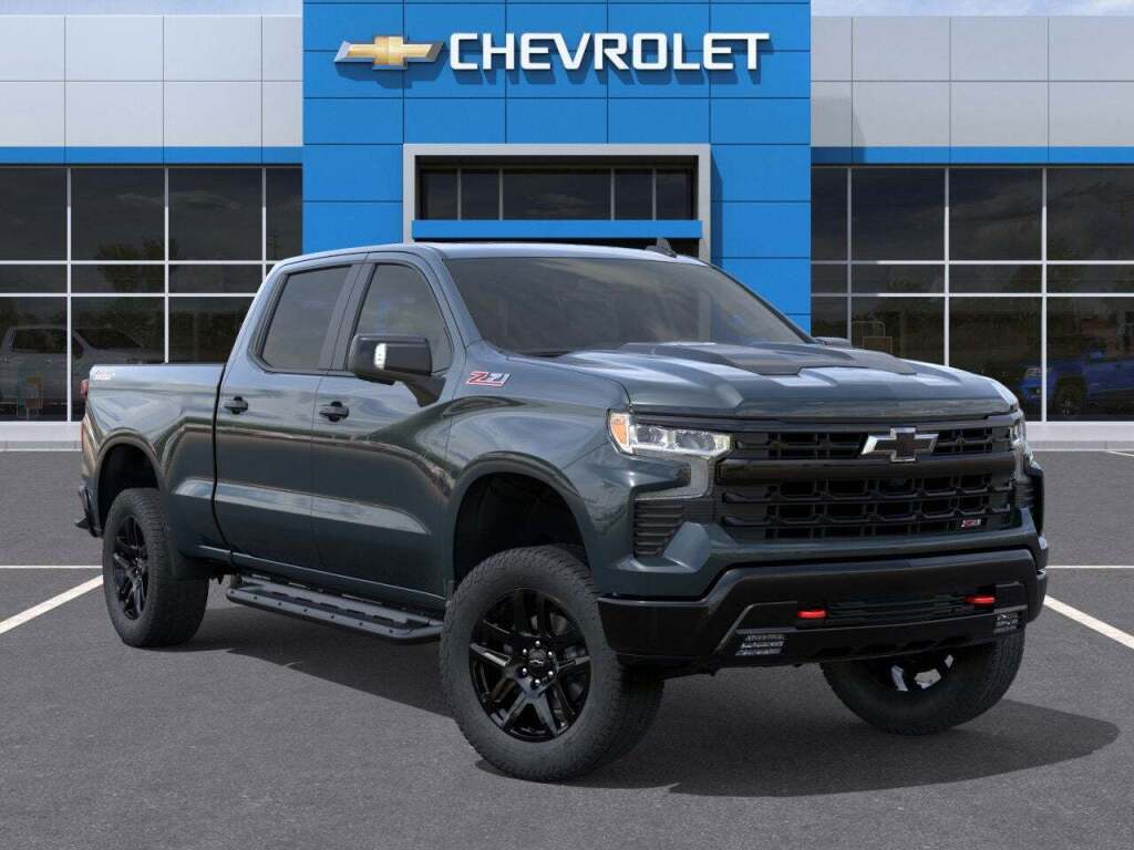 2026 Chevrolet Silverado 1500 4WD Crew Cab Standard Bed LT Trail Boss