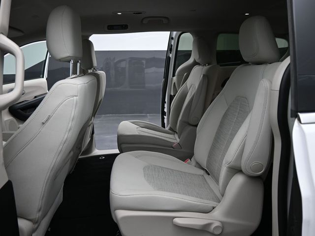 2017 Chrysler Pacifica Hybrid Touring Plus