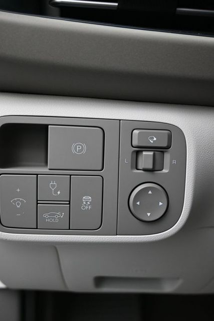 2025 Hyundai IONIQ 6 Limited