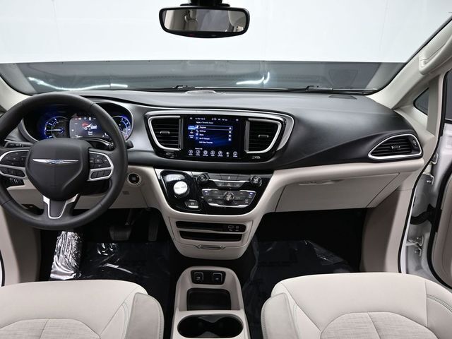 2017 Chrysler Pacifica Hybrid Touring Plus