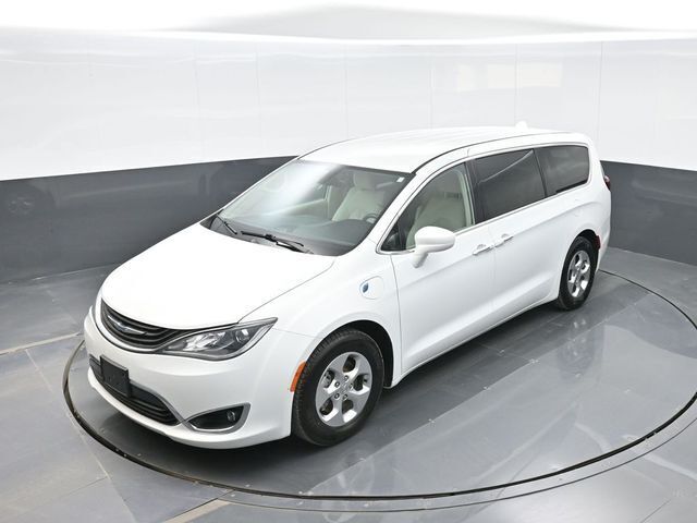 2017 Chrysler Pacifica Hybrid Touring Plus