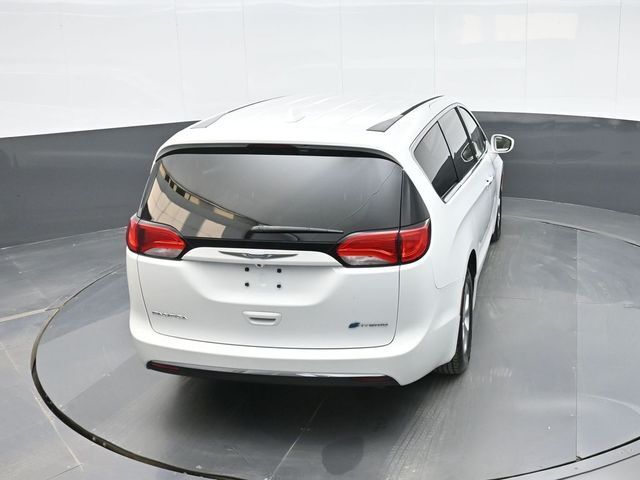2017 Chrysler Pacifica Hybrid Touring Plus