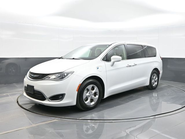 2017 Chrysler Pacifica Hybrid Touring Plus