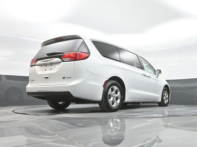 2017 Chrysler Pacifica Hybrid Touring Plus