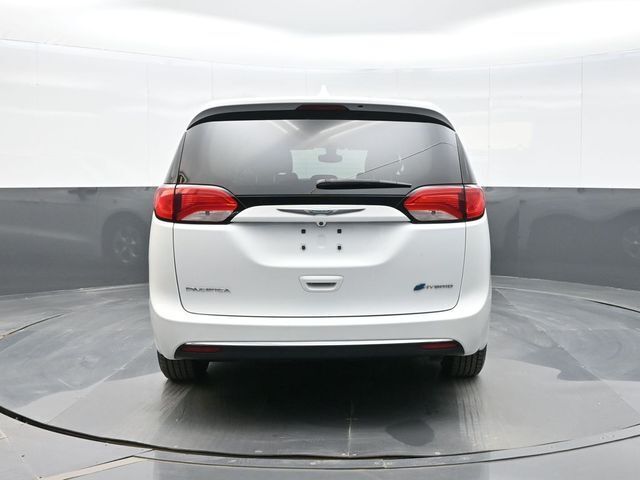 2017 Chrysler Pacifica Hybrid Touring Plus