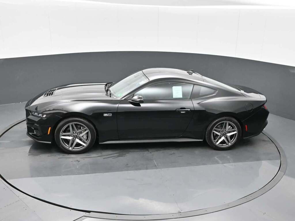 2025 Ford Mustang GT Fastback