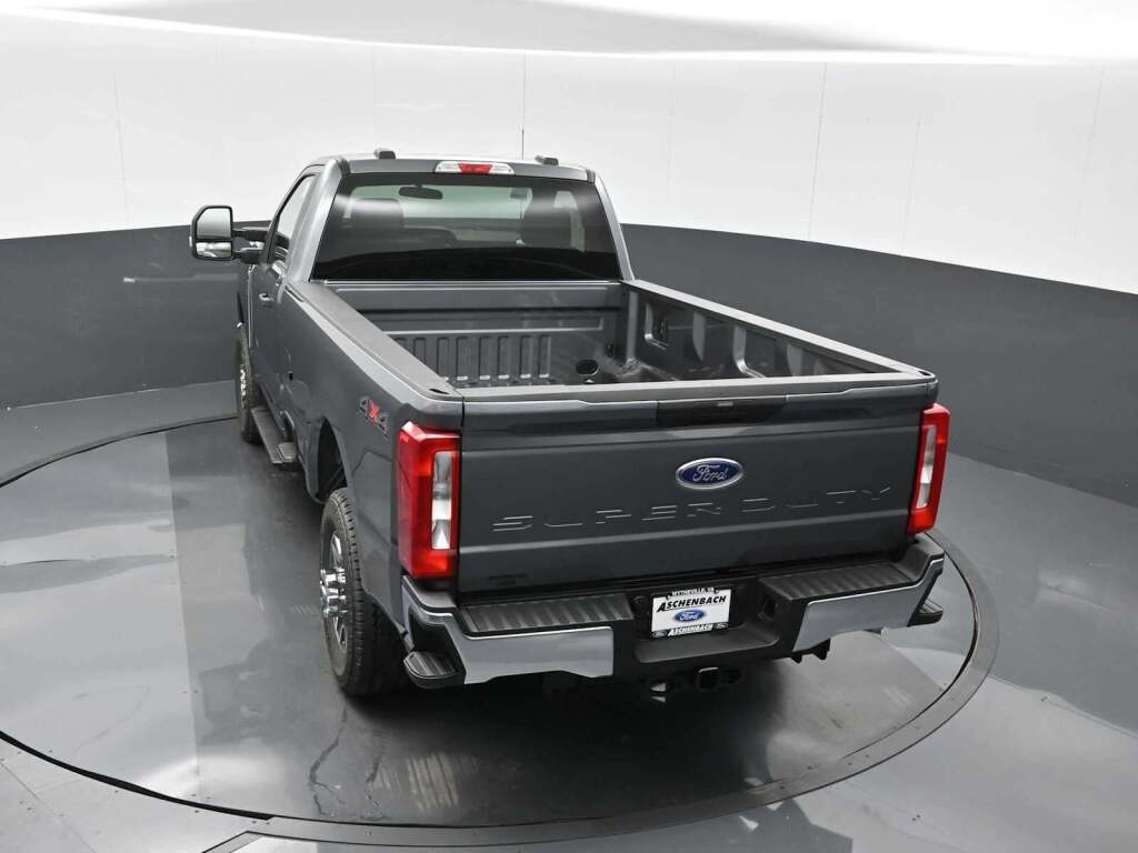 2025 Ford F-350 XLT