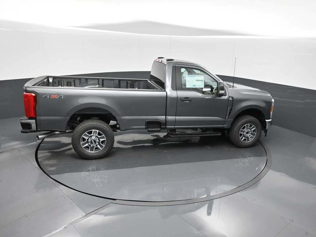 2025 Ford F-350 XLT