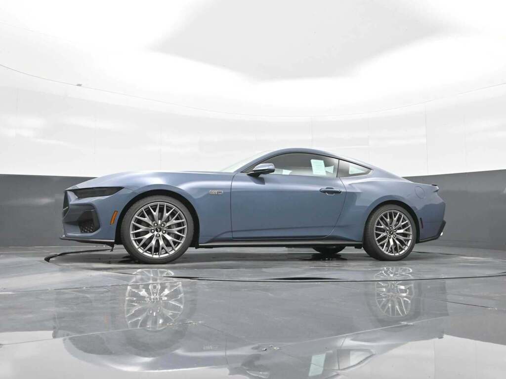 2025 Ford Mustang GT Premium Fastback