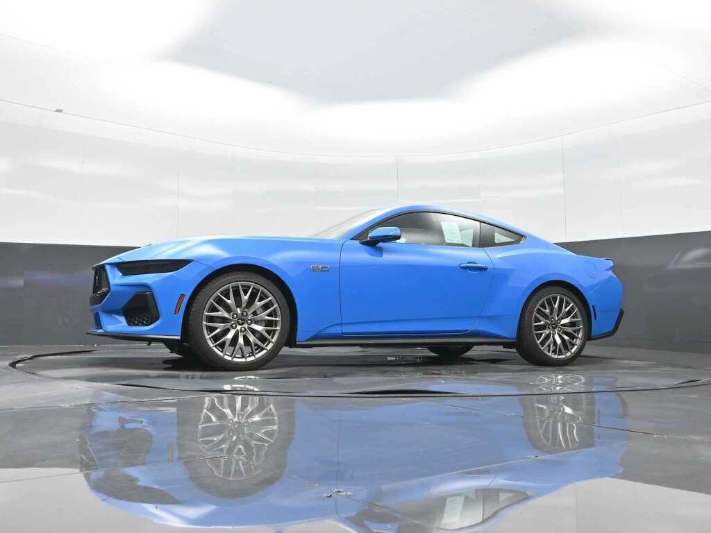 2025 Ford Mustang GT Premium Fastback