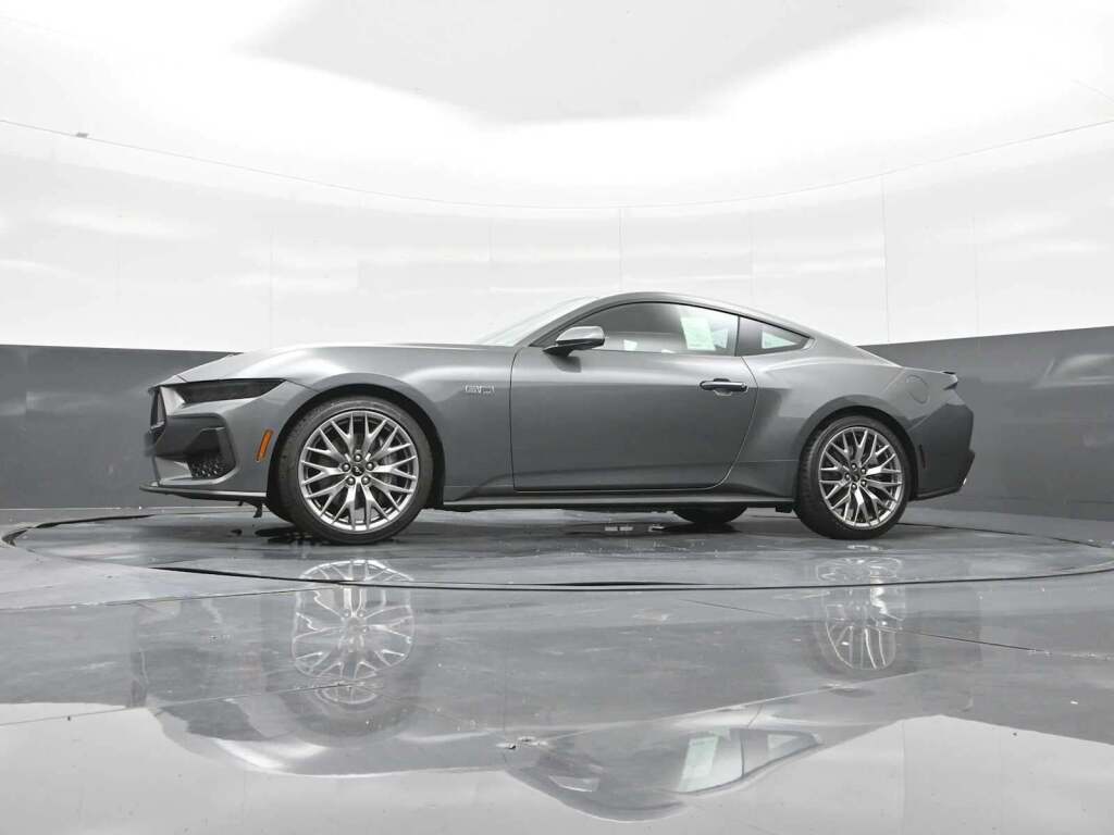 2025 Ford Mustang GT Premium Fastback