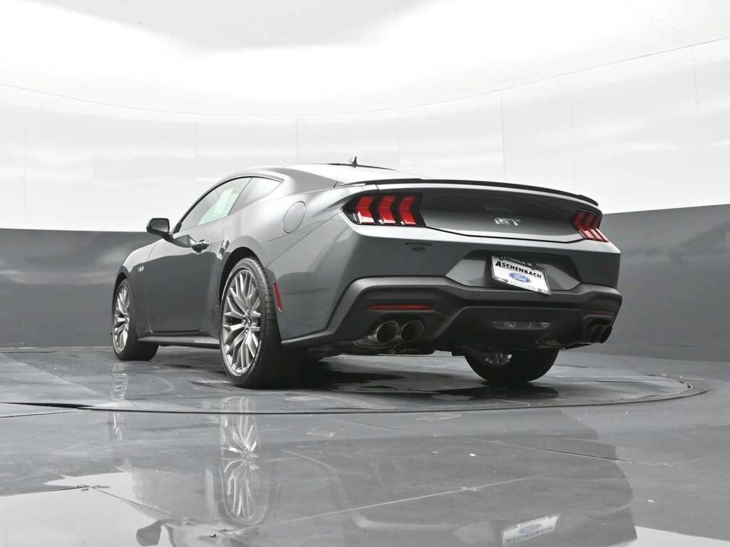 2025 Ford Mustang GT Premium Fastback